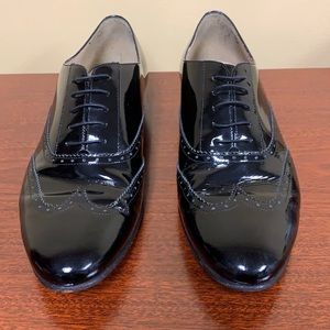 Women’s J. Crew Wing Tip Black Leather Oxfords - Size 10